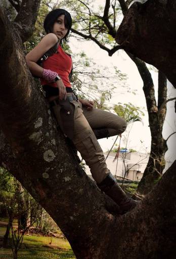 Uncharted 2: Among Thieves - Chloe Frazer Cosplay 